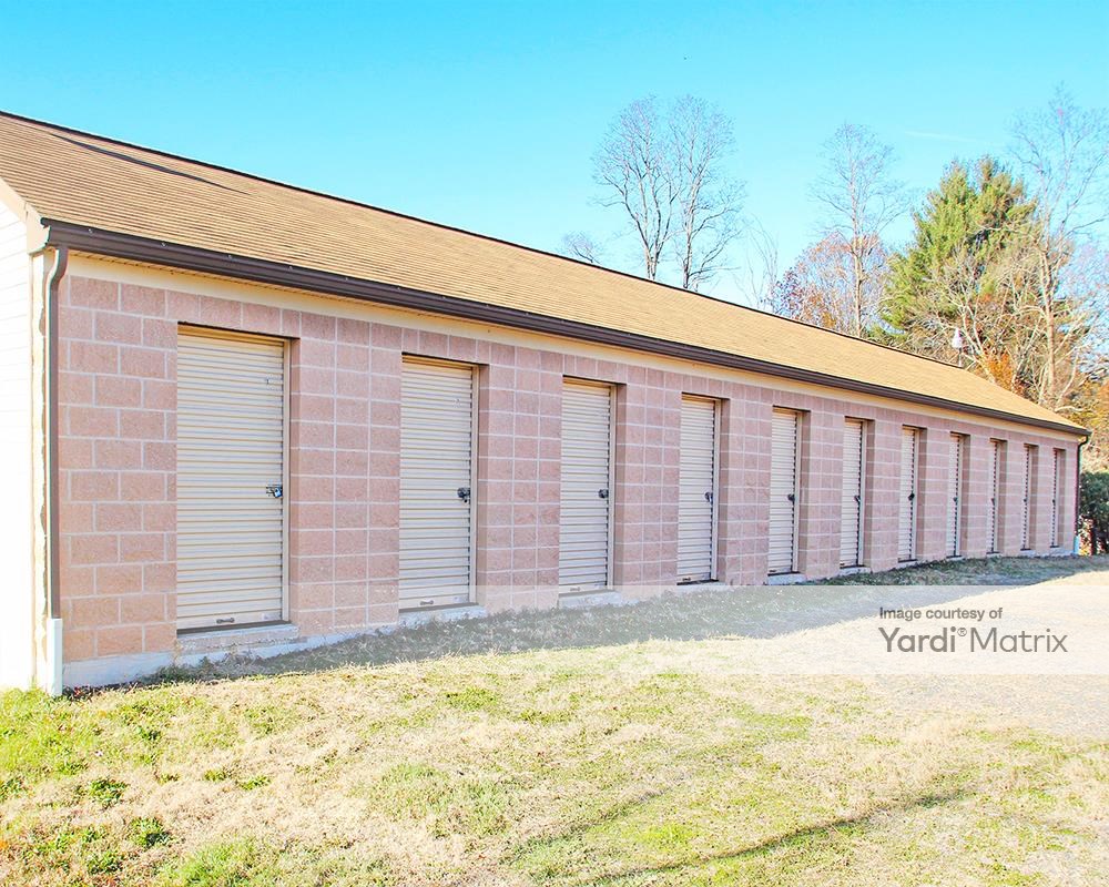 East Hampton Self Storage 196 East High Street, East Hampton RentCafe